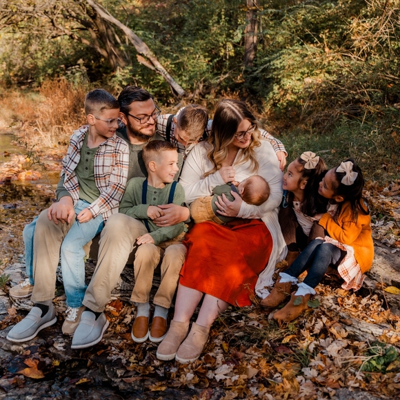 Meet your Posher, Stephanie - Picture 1 of 1